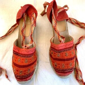 Marshall Fields ‘Field Gear’ Espadrille platform sandal Orange and Red Size 8